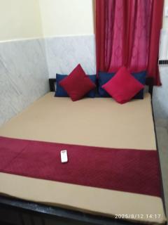 ROAMERS INN Backpackers Hostel - 8