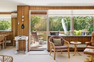 Cozy Beach House - 2