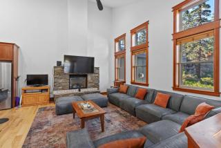 Red Slate Canyon - Modern 2-Story Condo - 9
