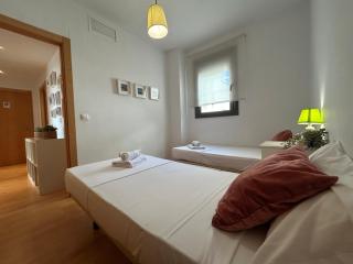 GATU Ático Parra, parking gratis, piscina común, terraza- Mayores de 25 años y familias - 5