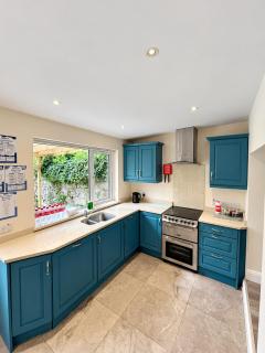 6 Eyre Square Lane - 6