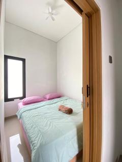 3BR Homestay Near Ikea Kota Baru Parahyangan - 5