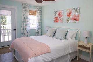 Gull's Landing Guest Cottage - 1
