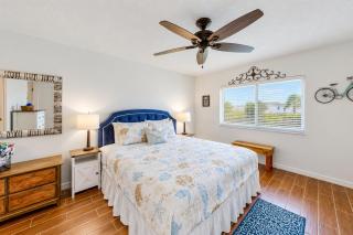 Condo across the street from the beach with pool, tennis, & washer/dryer - St. Augustine - 1