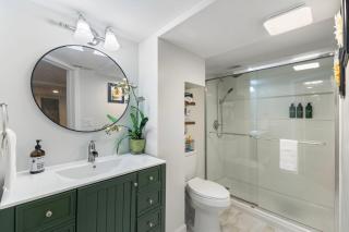 RIVERSIDE STORYBOOK COTTAGE sleeps 8-10 - 5