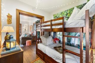 RIVERSIDE STORYBOOK COTTAGE sleeps 8-10 - 1