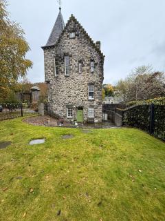 Beautiful Listed Flat with Private Garden, Birnam - Birnam - 0