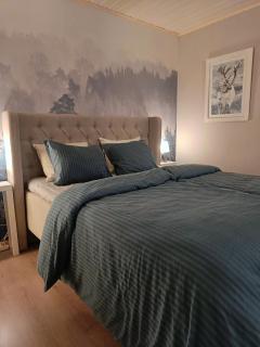 Winter Woods Family Suite - with Traditional Wood-Fired Sauna - 0