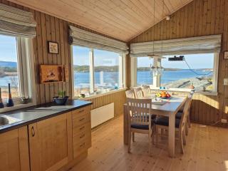 Hytte med flott utsikt, ved havet - 7