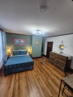 The Harbourside Inn - 6
