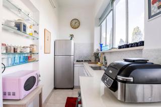 Quiet and Spacious Luxury Apartment with Splendid View between Carmel and Downtown - 1