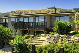 Pohara's Seaside Accommodation - 0