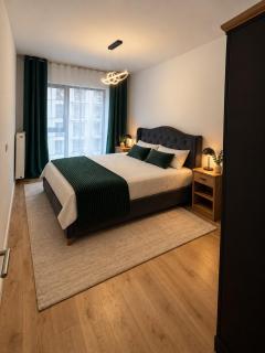 Golden Nest Apartments & Iris - 0