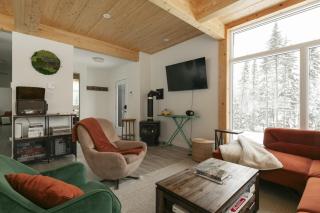 Luxe Mountain Escape - Hot Tub - Fireplace - Cozy - 3