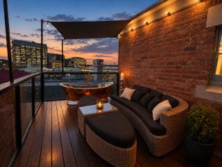 Penthouse CBD - 'Hobart Retreats' - 6