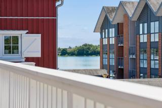 Holiday Charm Near Forest Fjord And Town - 9