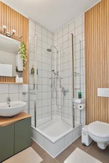 3 Bedroom Apartment-5 Beds Workspace and Smart TV in Every Bedroom near Messe München Fast WiFi Ideal for Business Travellers - 6