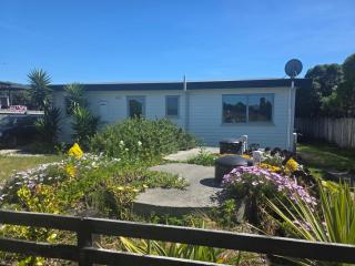Apartment style Beach House. Birdlings Flat - 9
