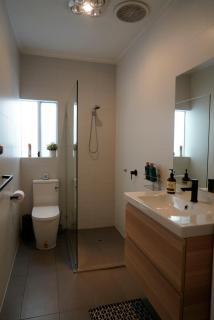 Irene's Seaside Villa- 500m walk to Beach Somerton Pk SA- 2BR Short Stay Holiday Retreat for Couples, Family or Workcation- Sleeps 4- Kitchen AC Netflix Parking Nespresso - 8
