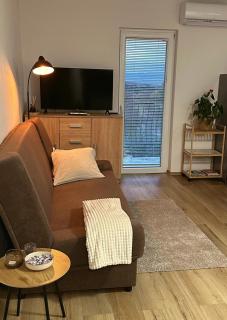 Tomajna Vineyard Stay - 4