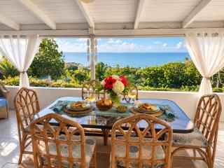 Sapphire Shores At Halcyon Heights 10 minute walk to the Beach - 0
