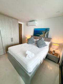 Wonderful Oceanfront Apartment - 7