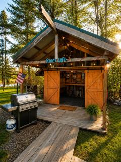 Riverfront Couples Retreat 7mi to Ivy Black Kayaks Outdoor Bar -  - 8
