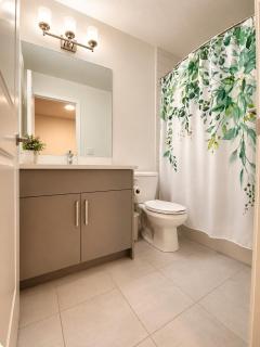 Private and affordable 1bedroom suite in Mahogany - 8