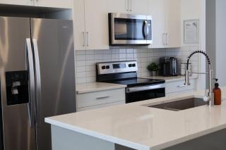 Private and affordable 1bedroom suite in Mahogany - 4