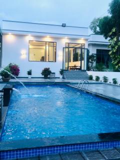 Quynh House-Homestay nguyên căn có hồ bơi riêng-6 phòng ngủ - 5