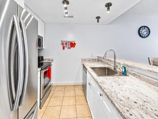 Great Location, Pool, Blue Mountain 2 BDRM Dream - 1