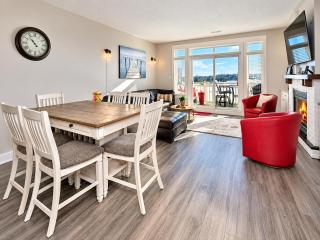 Great Location, Pool, Blue Mountain 2 BDRM Dream - 6