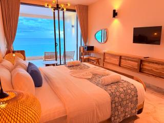 Olas Beach Resort & Restaurant - 3