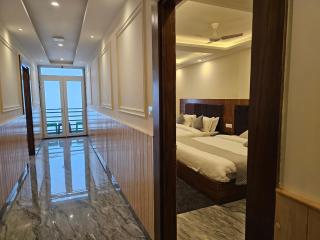 The Vanaaya Luxury Homestay - 8