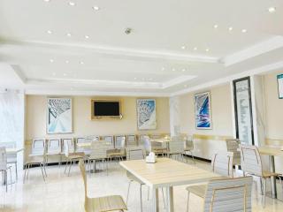 City Comfort Inn Huanggang Huangmei Passenger Station - 9