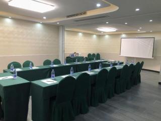 ZMAX Hotels Wuhan East Lake - 7