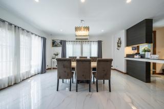 MAHI Pool Villa 4BR Near Airport & Old Town - 7