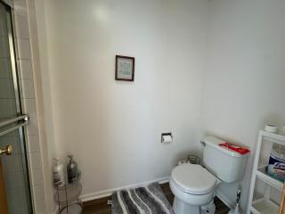 4 bedrooms 3 bath basement - 8