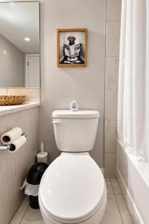 Airport luxury 1 bed suite - 9