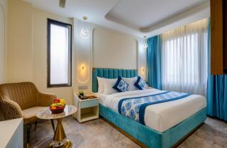 The Janak By LA Riqueza Hotels, City Centre - Parking on Site - 05 Mins from Connaught Place - 1