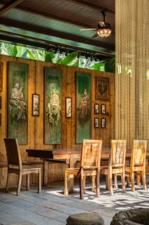 THE COLLECTOR Yangshuo - A Living Museum of Chinese Antiques, Art, Tea & Riverside Retreat - Swimming Pool & Dining - E-Bike Tours - 1