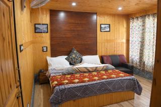Hotel Neelkanth Retreat A Wooden Resort - Pahalgām - 4