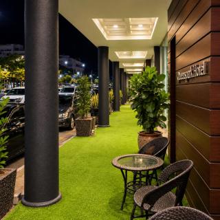 Royal Queenspark Hotel - 6