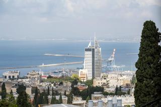 Quiet and Spacious Luxury Apartment with Splendid View between Carmel and Downtown - 0