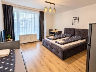 Monarch Luxury Stay - 6