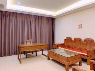 7 Days Premium Lintao City Golden Street Shopping Plaza Branch - 7