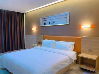 7 Days Premium Lintao City Golden Street Shopping Plaza Branch - 1