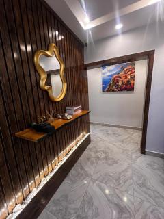 Dplot hotel - 1
