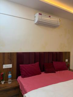 HOTEL ORCHHA HILLS - Near laxmi Temple - 9