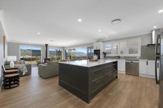 HighGrove Lodge, Luxury Hunter Valley Accommodation - 7